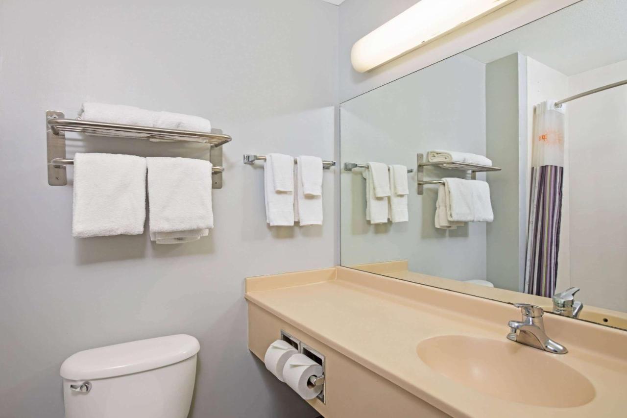 La Quinta By Wyndham Omaha Airport Downtown Hotel Carter Lake Екстериор снимка